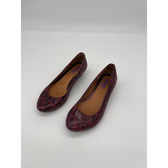 Indigo by Clarks Snake Print Kitten Heels (SB#8) - Picture 1 of 11